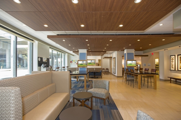 Imagen de los interiores del Hotel Holiday Inn Express and Suites Pittsburgh North Shore, An Ihg. Foto 16