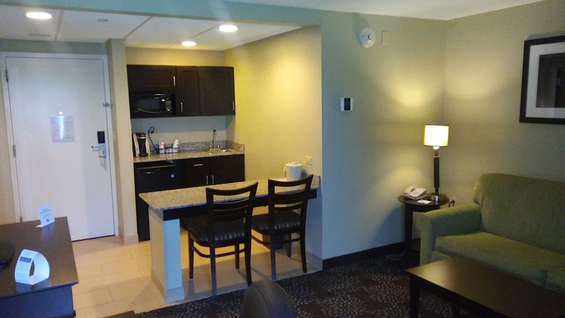 Imagen de la habitación del Hotel Holiday Inn Express and Suites Pittsburgh West - Greentree, An Ihg. Foto 9