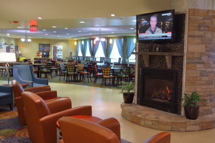 Imagen de los interiores del Hotel Holiday Inn Express and Suites Pittsburgh West - Greentree, An Ihg. Foto 17