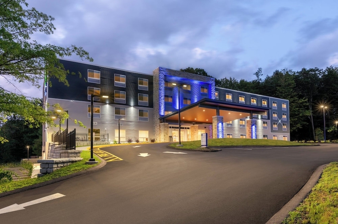 Imagen general del Hotel Holiday Inn Express and Suites Pittsfield-Lenox-Berkshires by IHG. Foto 1