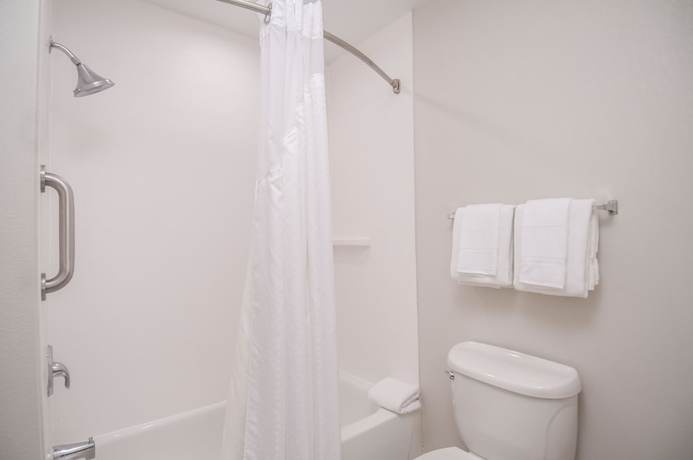 Imagen de la habitación del Hotel Holiday Inn Express and Suites Plano West - Frisco by IHG. Foto 2