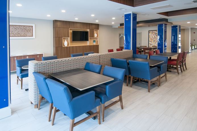 Imagen de los interiores del Hotel Holiday Inn Express and Suites Plano West - Frisco by IHG. Foto 18