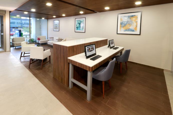 Imagen de los interiores del Hotel Holiday Inn Express and Suites Playa Del Carmen. Foto 17