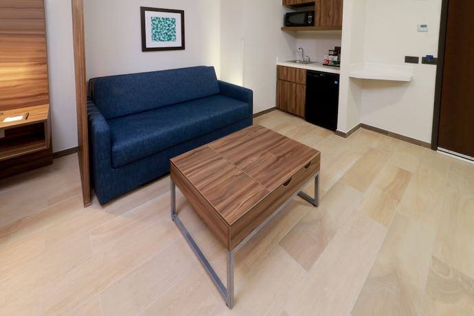 Imagen de la habitación del Hotel Holiday Inn Express and Suites Playa Del Carmen. Foto 8