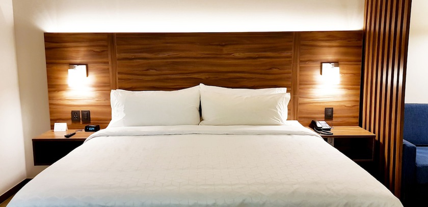 Imagen de la habitación del Hotel Holiday Inn Express and Suites Playa Del Carmen. Foto 14