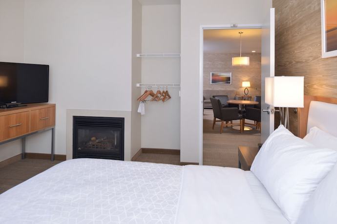 Imagen de la habitación del Hotel Holiday Inn Express and Suites Pocatello, an IHG. Foto 15