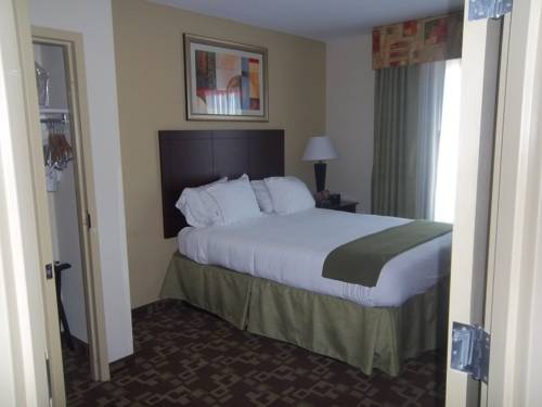 Imagen de la habitación del Hotel Holiday Inn Express and Suites Port St. Lucie West, An Ihg. Foto 6