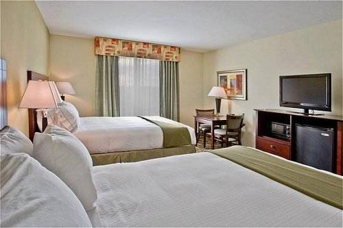 Imagen de la habitación del Hotel Holiday Inn Express and Suites Port St. Lucie West, An Ihg. Foto 13