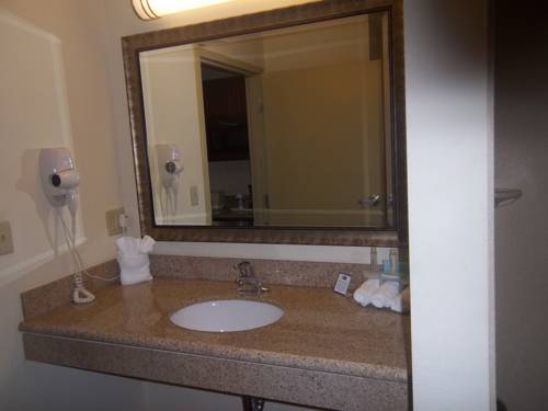 Imagen de la habitación del Hotel Holiday Inn Express and Suites Port St. Lucie West, An Ihg. Foto 16