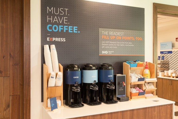 Imagen de los interiores del Hotel Holiday Inn Express and Suites Portage, an IHG. Foto 18