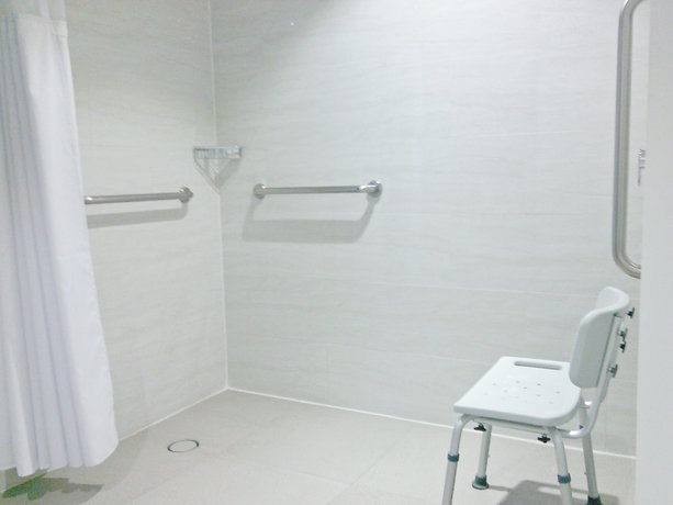 Imagen de la habitación del Hotel Holiday Inn Express and Suites Puebla Angelopolis. Foto 2