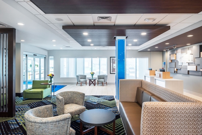 Imagen de los interiores del Hotel Holiday Inn Express and Suites Punta Gorda, An Ihg. Foto 14