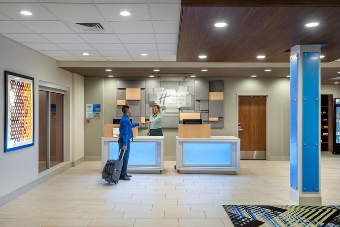 Imagen de los interiores del Hotel Holiday Inn Express and Suites Punta Gorda, An Ihg. Foto 16