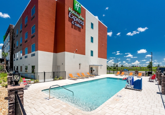 Imagen de la piscina del Hotel Holiday Inn Express and Suites Punta Gorda, An Ihg. Foto 18