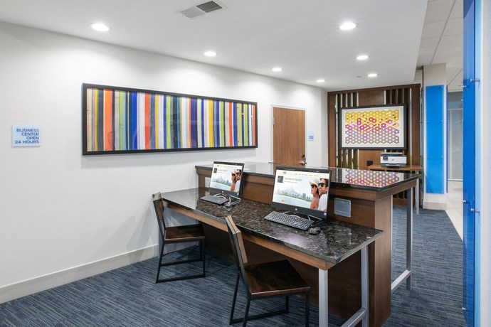 Imagen de los interiores del Hotel Holiday Inn Express and Suites Purcell, an IHG. Foto 20