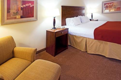 Imagen de la habitación del Hotel Holiday Inn Express and Suites Quincy I-10, An Ihg. Foto 2