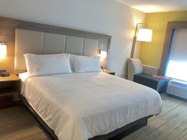 Imagen de la habitación del Hotel Holiday Inn Express and Suites Raleigh Airport - Brier Creek, An Ihg. Foto 15