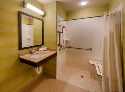 Imagen de la habitación del Hotel Holiday Inn Express and Suites Red Bluff-south Redding, An Ihg. Foto 3