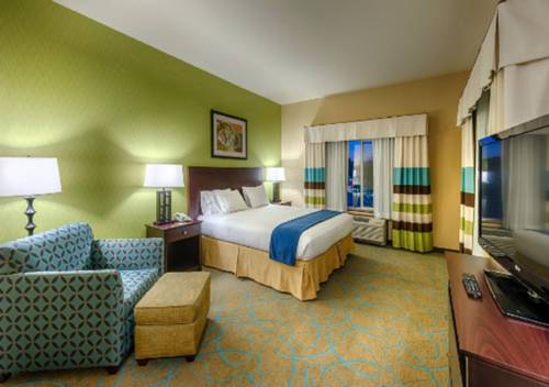 Imagen de la habitación del Hotel Holiday Inn Express and Suites Red Bluff-south Redding, An Ihg. Foto 8
