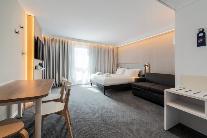 Imagen de la habitación del Hotel Holiday Inn Express and Suites Reims Rives De Vesle by IHG. Foto 12