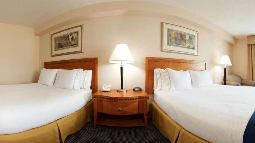 Imagen de la habitación del Hotel Holiday Inn Express and Suites Richmond-Brandermill, an IHG. Foto 14