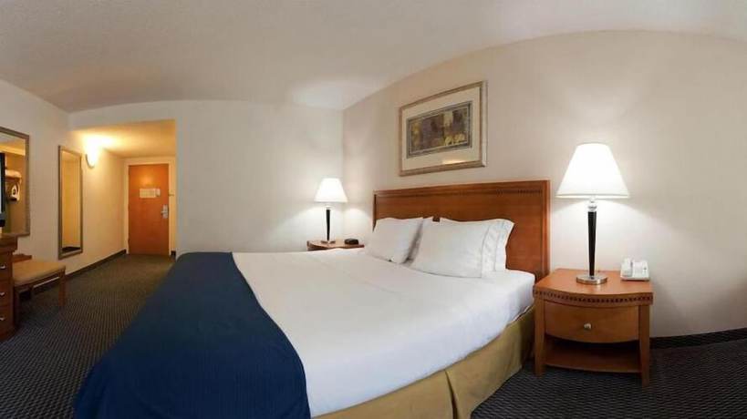 Imagen de la habitación del Hotel Holiday Inn Express and Suites Richmond-Brandermill, an IHG. Foto 18