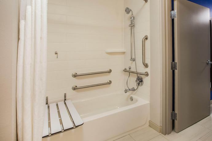 Imagen de la habitación del Hotel Holiday Inn Express and Suites Ridgecrest China Lake, an IHG. Foto 15