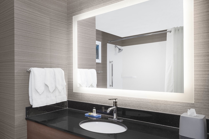 Imagen de la habitación del Hotel Holiday Inn Express and Suites Riverhead - Long Island by IHG. Foto 8