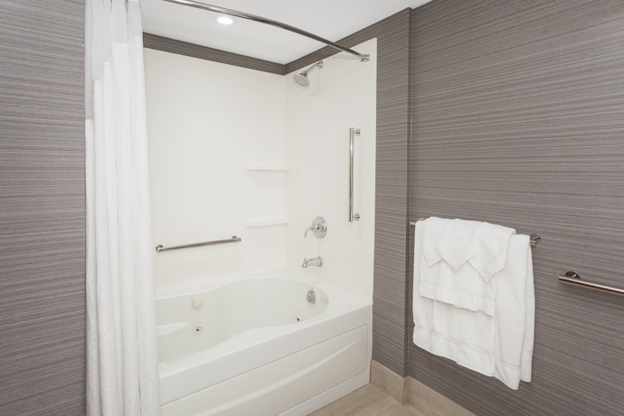 Imagen de la habitación del Hotel Holiday Inn Express and Suites Riverhead - Long Island by IHG. Foto 10