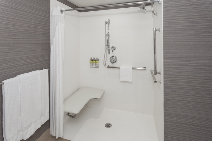 Imagen de la habitación del Hotel Holiday Inn Express and Suites Riverhead - Long Island by IHG. Foto 12