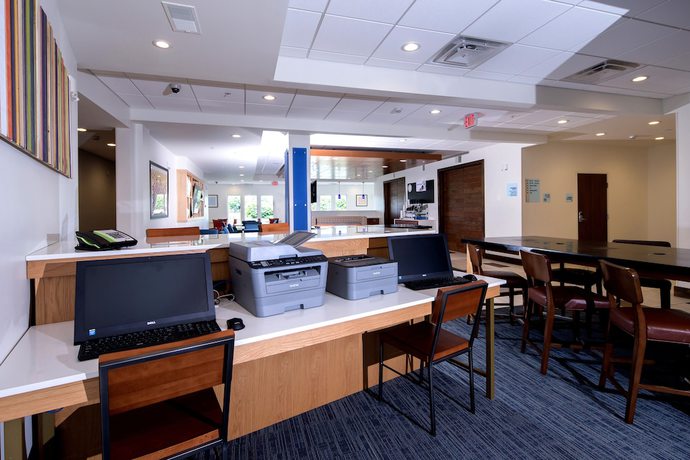Imagen de los interiores del Hotel Holiday Inn Express and Suites Rochester Hill - Detroit Area by IHG. Foto 18