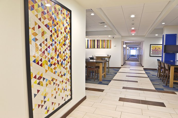 Imagen de los interiores del Hotel Holiday Inn Express and Suites Rochester Hill - Detroit Area by IHG. Foto 19