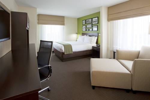 Imagen de la habitación del Hotel Holiday Inn Express and Suites Rogers, An Ihg. Foto 4