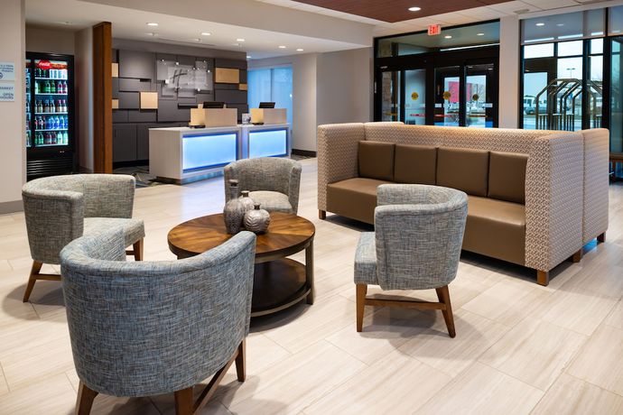 Imagen de los interiores del Hotel Holiday Inn Express and Suites Romeoville - Joliet North, an IHG. Foto 19