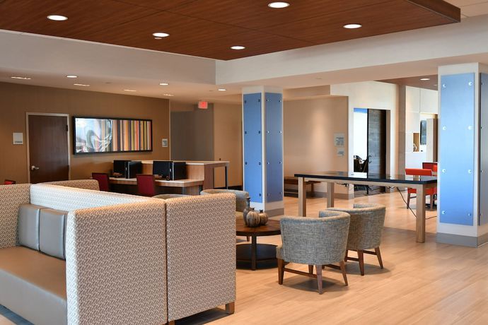 Imagen de los interiores del Hotel Holiday Inn Express and Suites Romeoville - Joliet North, an IHG. Foto 20