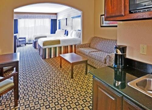 Imagen de la habitación del Hotel Holiday Inn Express and Suites Royse City, An Ihg. Foto 13