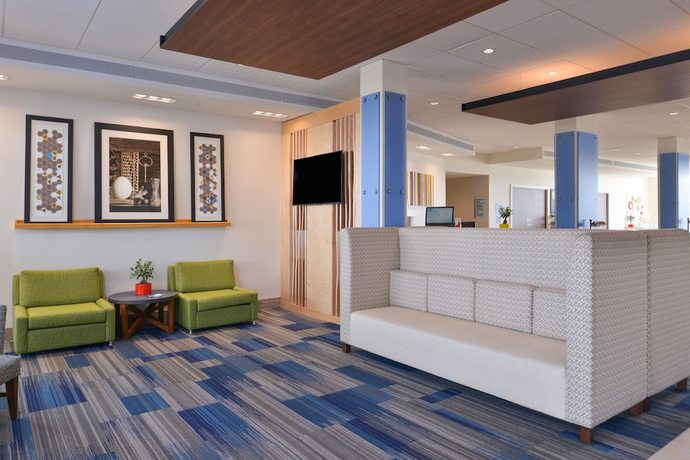 Imagen de los interiores del Hotel Holiday Inn Express and Suites Ruskin, an IHG. Foto 19