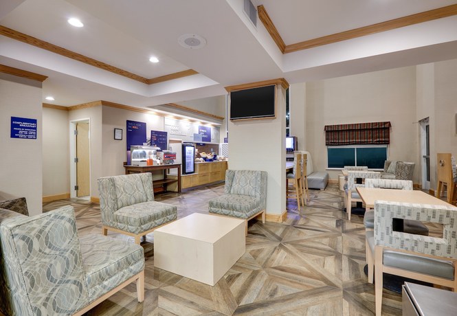 Imagen de los interiores del Hotel Holiday Inn Express and Suites San Antonio - Brooks City Base, An Ihg. Foto 17