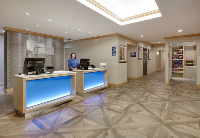 Imagen de los interiores del Hotel Holiday Inn Express and Suites San Antonio - Brooks City Base, An Ihg. Foto 18