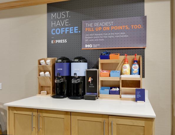 Imagen de la habitación del Hotel Holiday Inn Express and Suites San Antonio - Brooks City Base, An Ihg. Foto 15