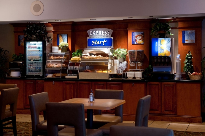 Imagen del bar/restaurante del Hotel Holiday Inn Express and Suites San Diego-sorrento Valley, An Ihg. Foto 2