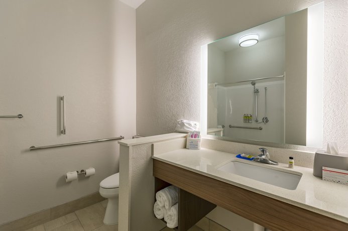 Imagen de la habitación del Hotel Holiday Inn Express and Suites San Marcos South, an IHG. Foto 10
