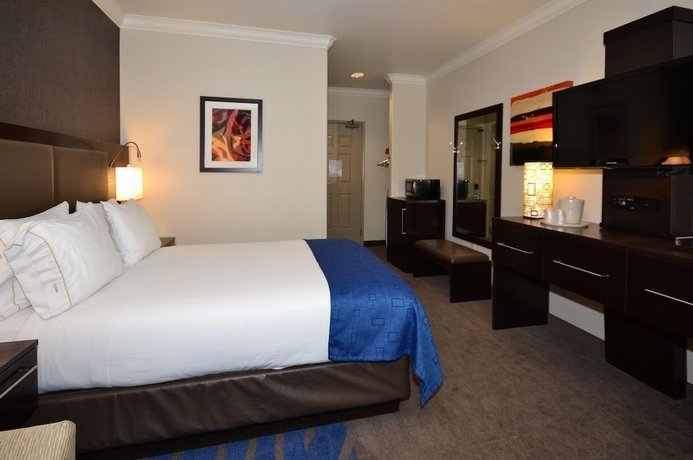 Imagen de la habitación del Hotel Holiday Inn Express and Suites Santa Clara, an IHG. Foto 5