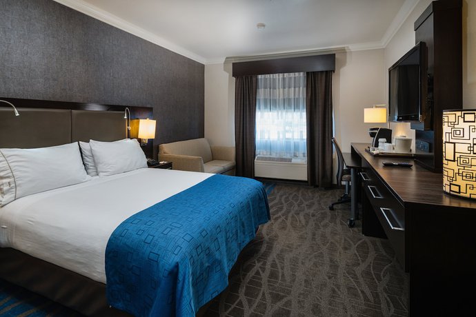 Imagen de la habitación del Hotel Holiday Inn Express and Suites Santa Clara, an IHG. Foto 16
