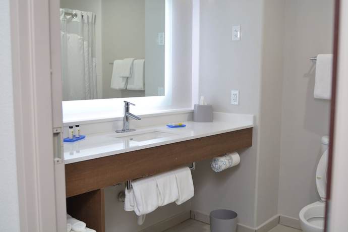 Imagen de la habitación del Hotel Holiday Inn Express and Suites Seguin, An Ihg. Foto 9