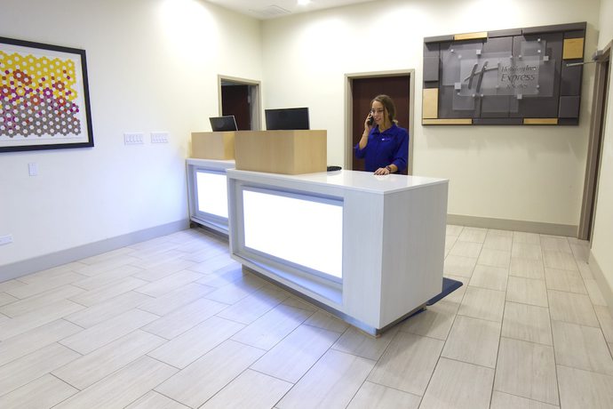 Imagen de los interiores del Hotel Holiday Inn Express and Suites Seguin, An Ihg. Foto 18