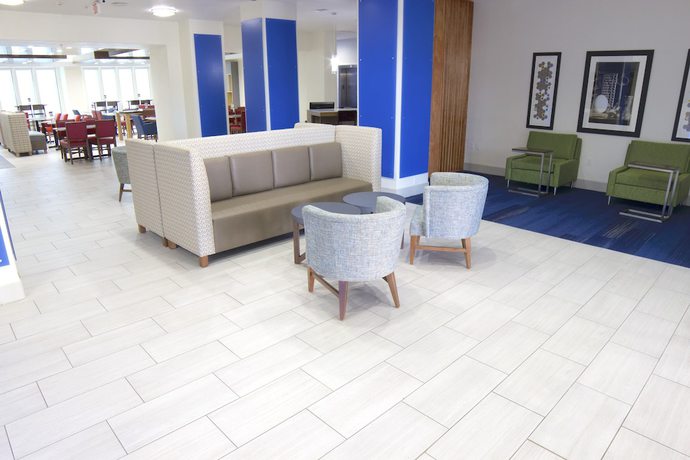 Imagen de los interiores del Hotel Holiday Inn Express and Suites Seguin, An Ihg. Foto 19