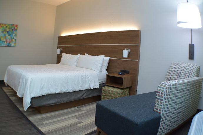 Imagen de la habitación del Hotel Holiday Inn Express and Suites Seguin, An Ihg. Foto 14