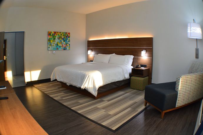 Imagen de la habitación del Hotel Holiday Inn Express and Suites Seguin, An Ihg. Foto 15