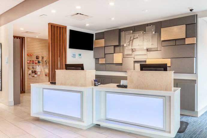 Imagen de los interiores del Hotel Holiday Inn Express and Suites Springfield North, an IHG. Foto 17